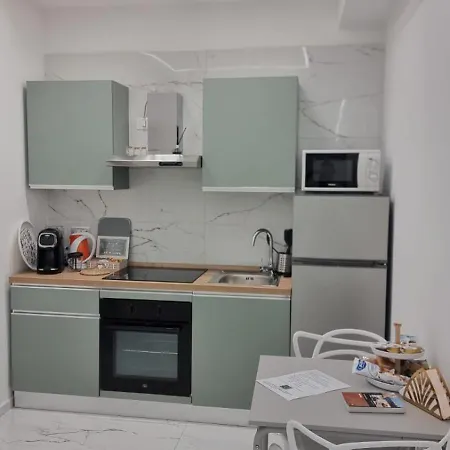 Luxury House Бари