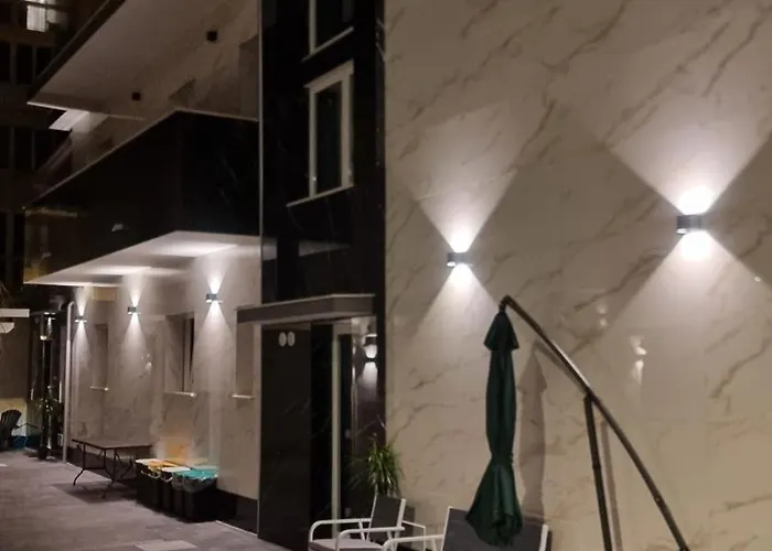 Luxury House Бари