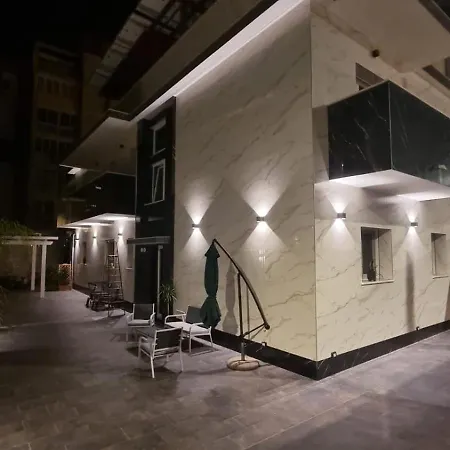 Luxury House Bed & Breakfast