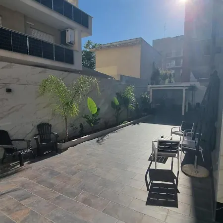 Luxury House בארי