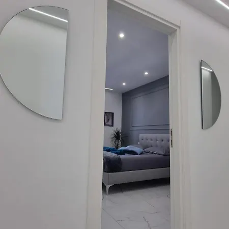 Luxury House 4* Барі