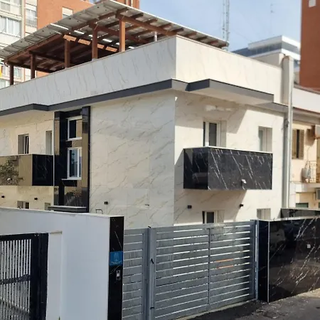 לינה וארוחת בוקר Luxury House 3*