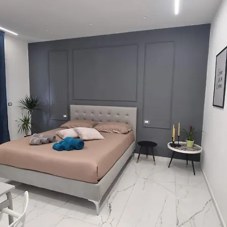 Luxury House Барі