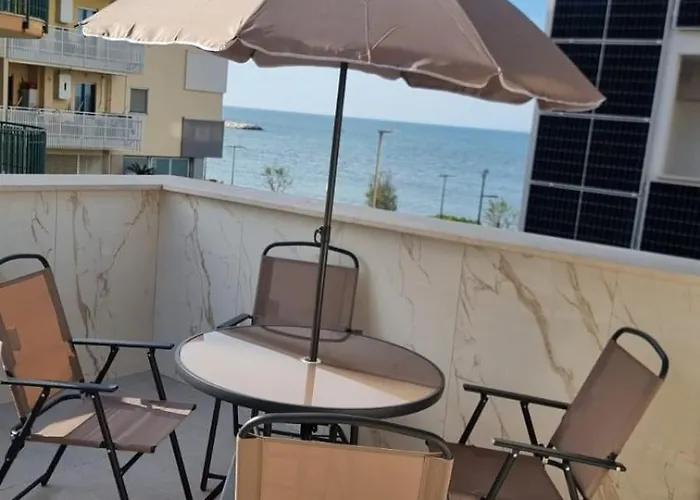 Luxury House 3* 巴里